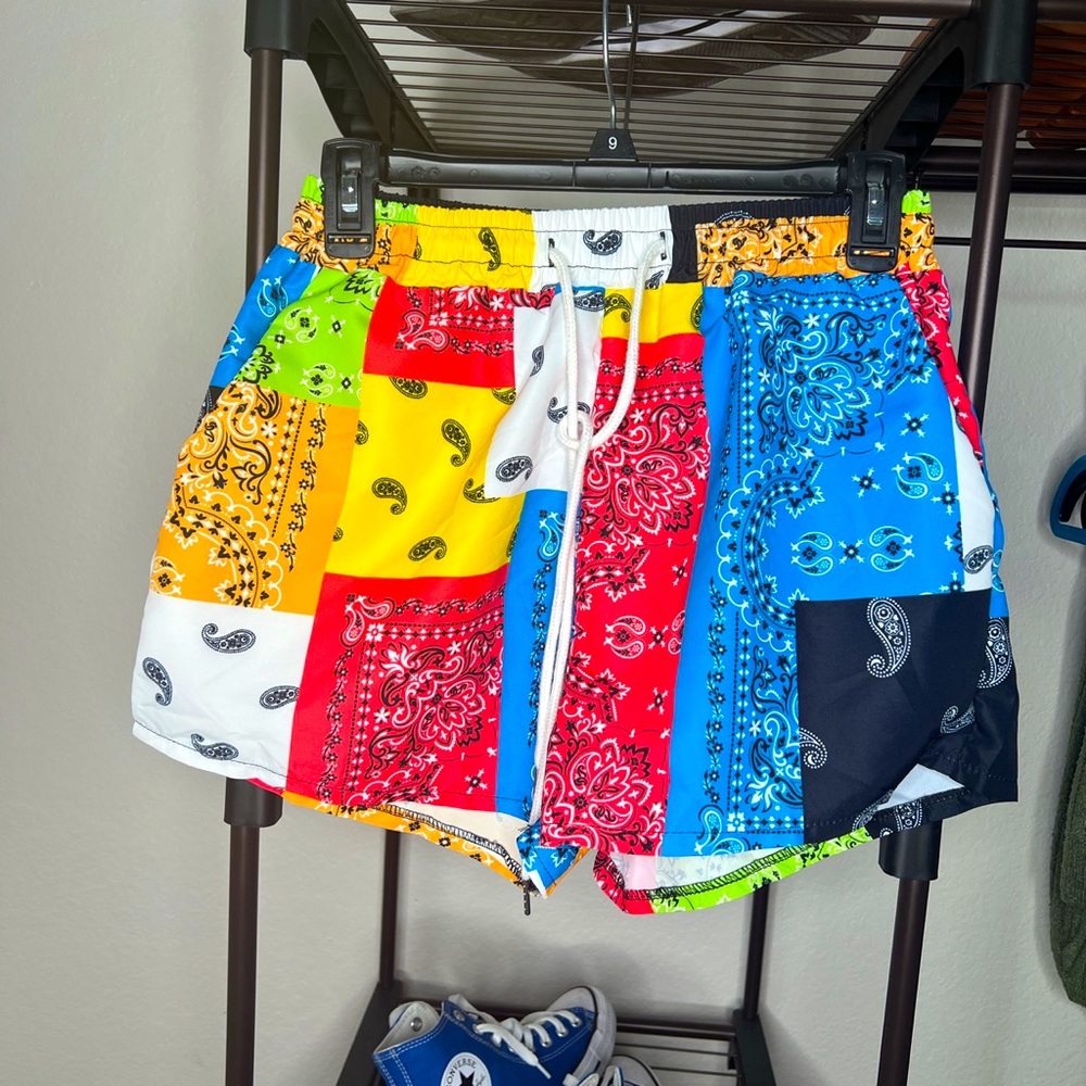 Bandanna shorts